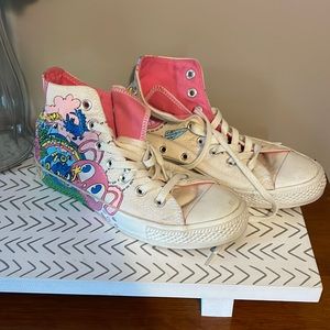 Cartoon high top converse